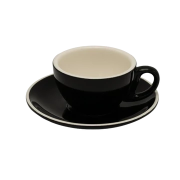 Fekete-fehér lattés csésze